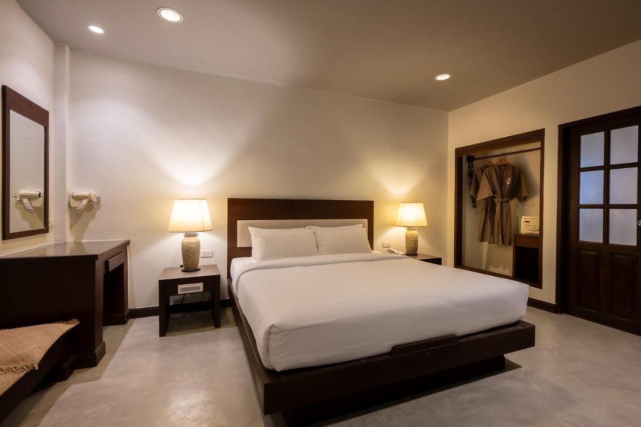 Rb Hotel