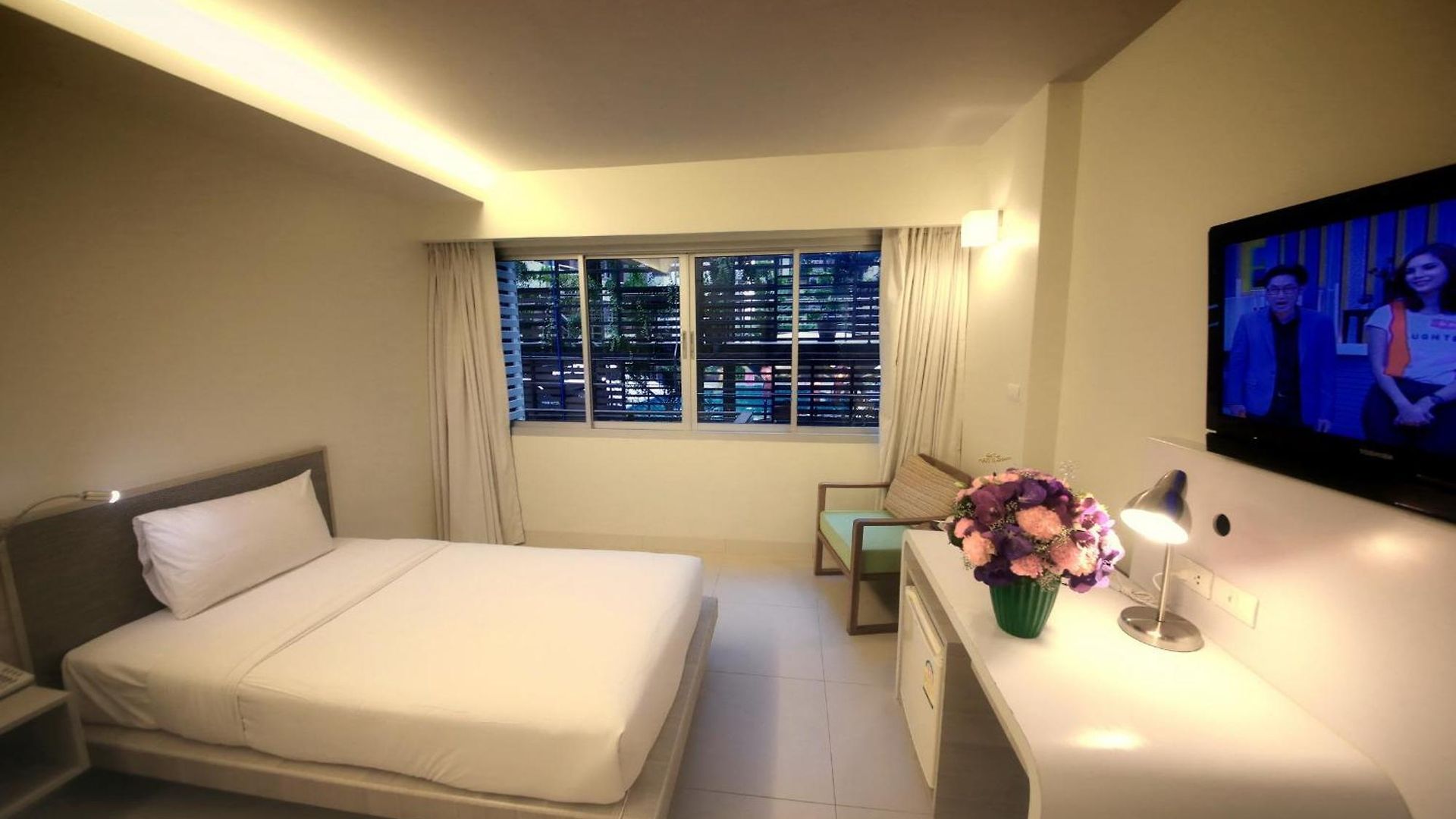 Sunshine & Residences โรงแรม