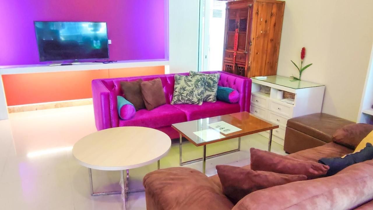 Moccara 10b/r With Private Pool. วิลล่า Pattaya