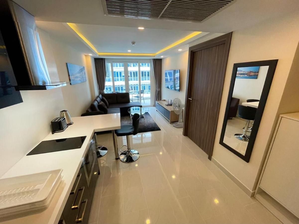 Large Deluxe 5 Grand Avenue อพาร์ทเม้น Pattaya