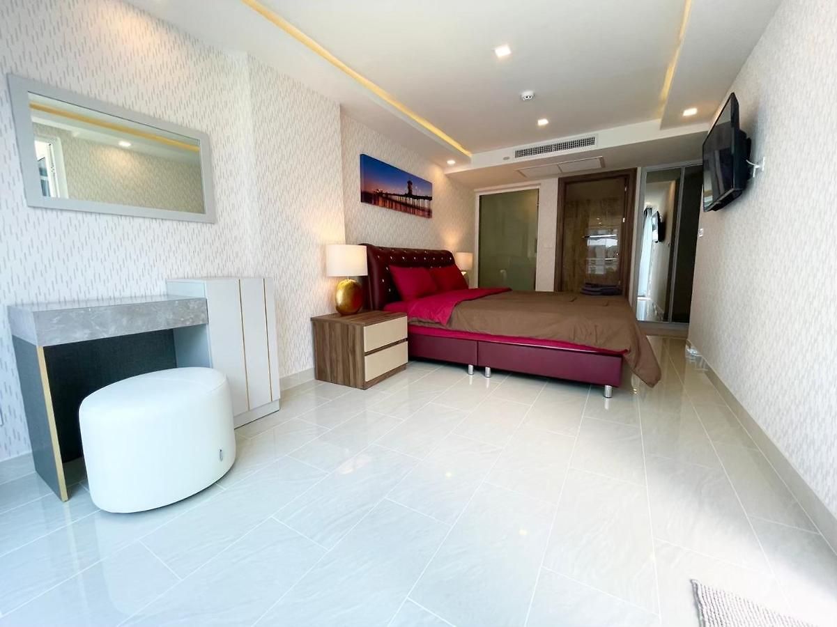 Large Deluxe 5 Grand Avenue อพาร์ทเม้น