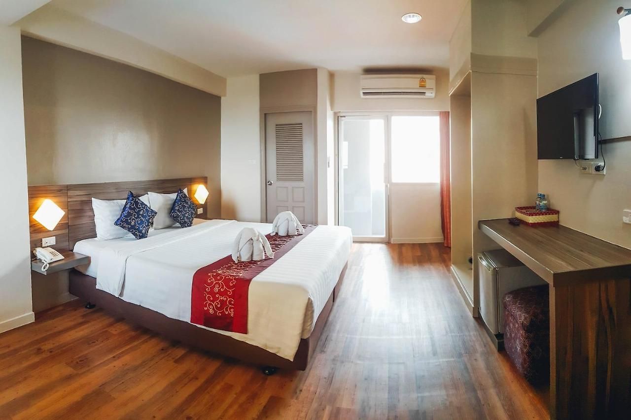 โรงแรมอีสท์ตินี่ โรงแรม Pattaya