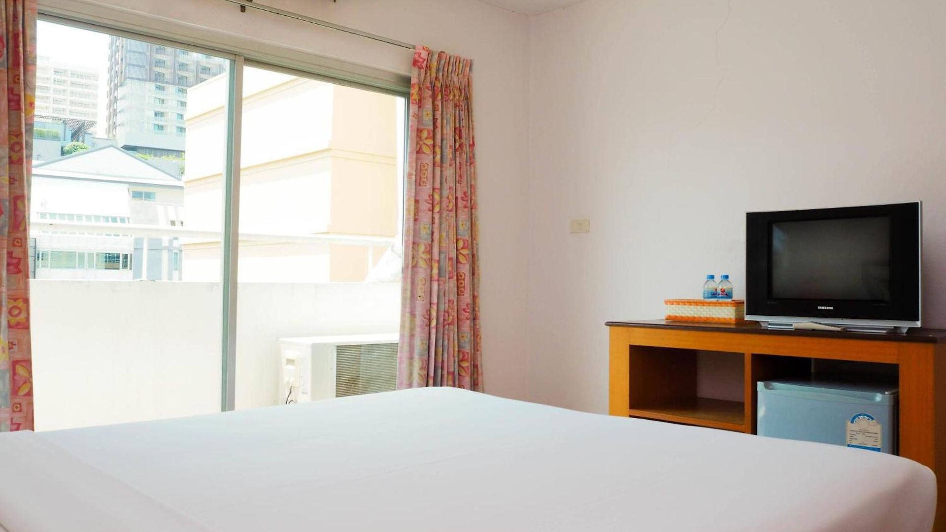 โรงแรม Eastiny Bella Vista 2*
