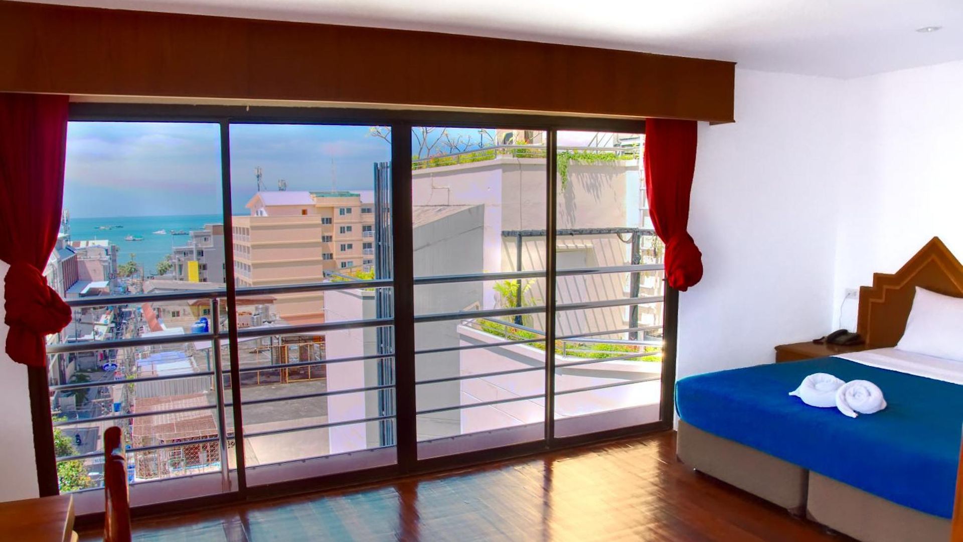 Highfive โรงแรม Pattaya