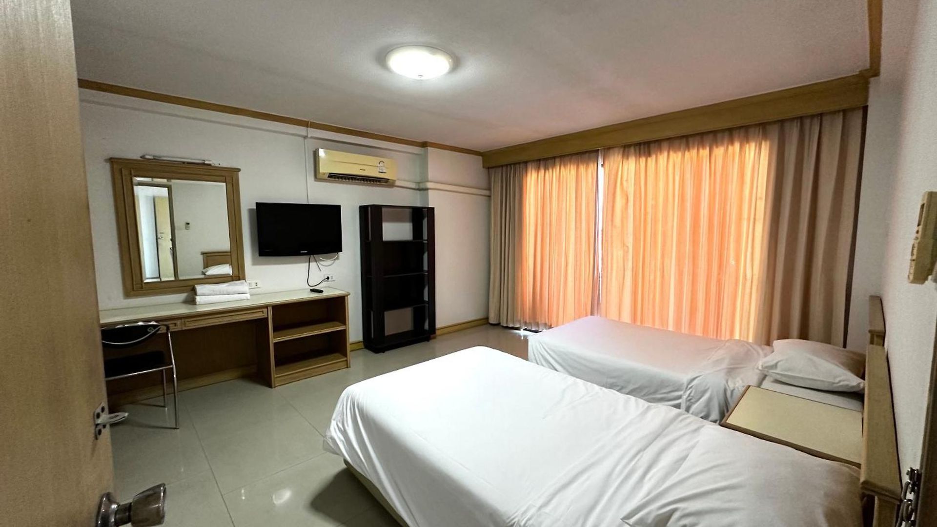 Garden Paradise Hotel