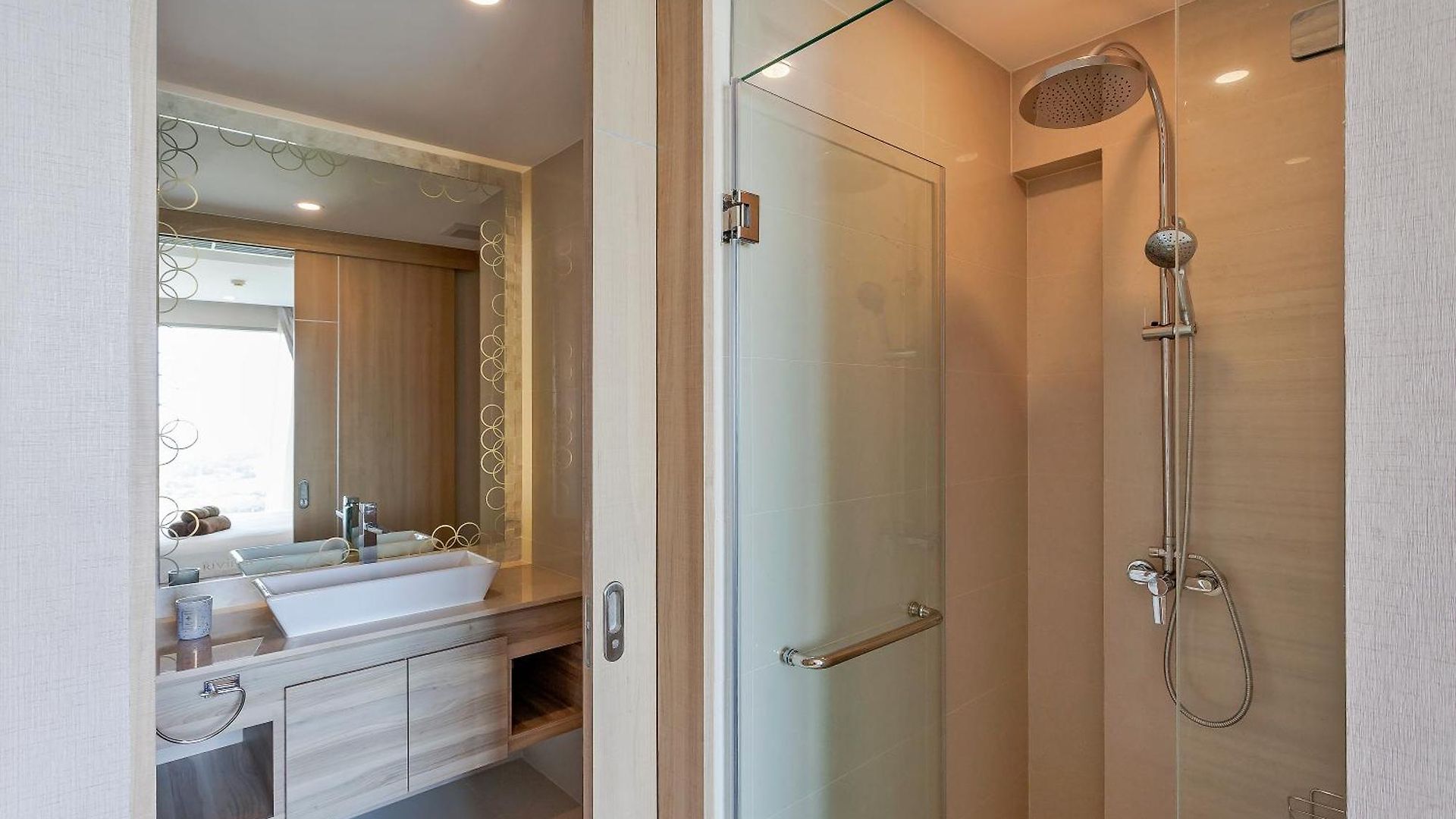 Riviera Jomtien L High Floor L 4 Pools L Sauna L Gym อพาร์ทเม้น *