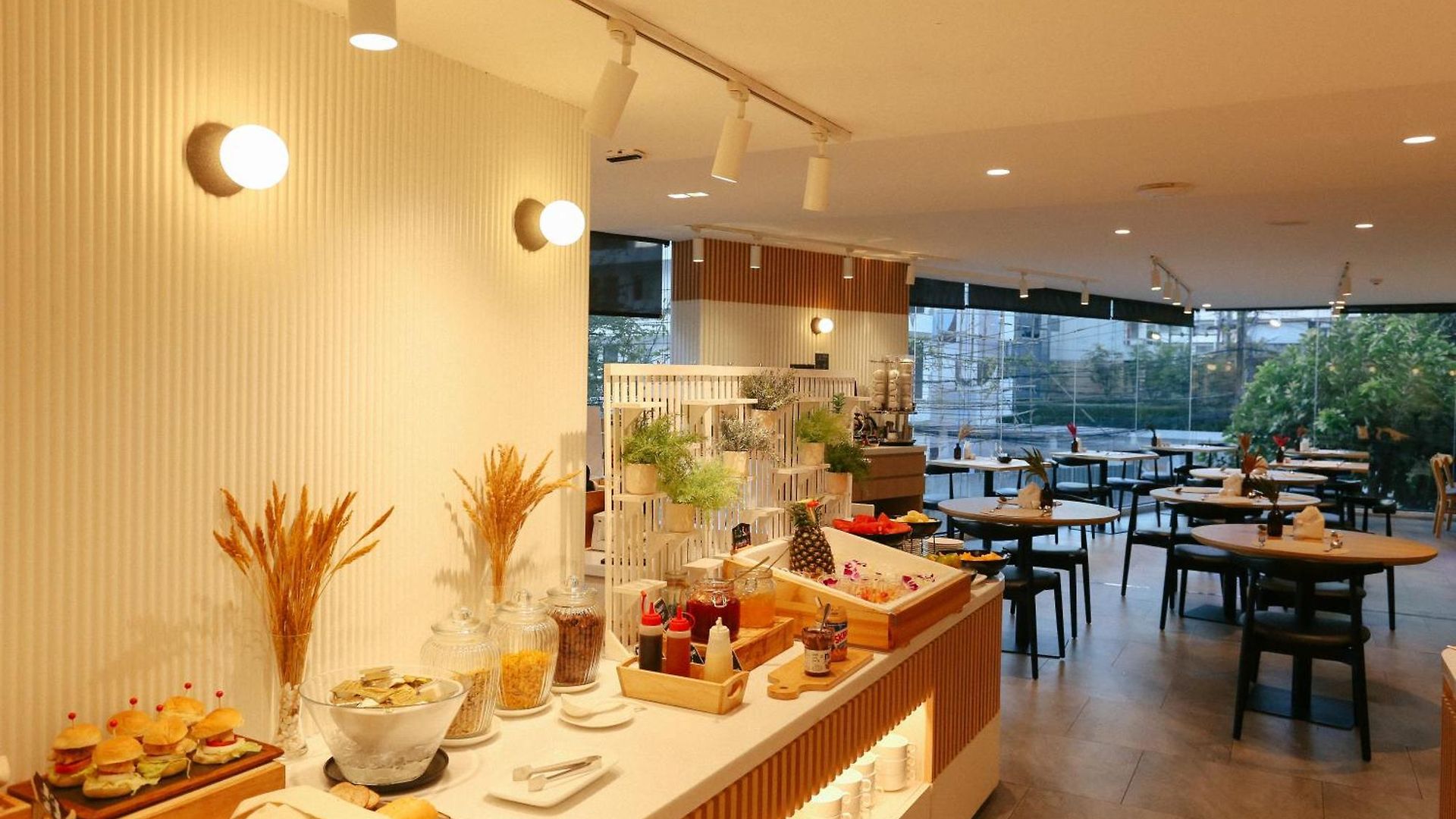 Aster And By At Mind โรงแรม