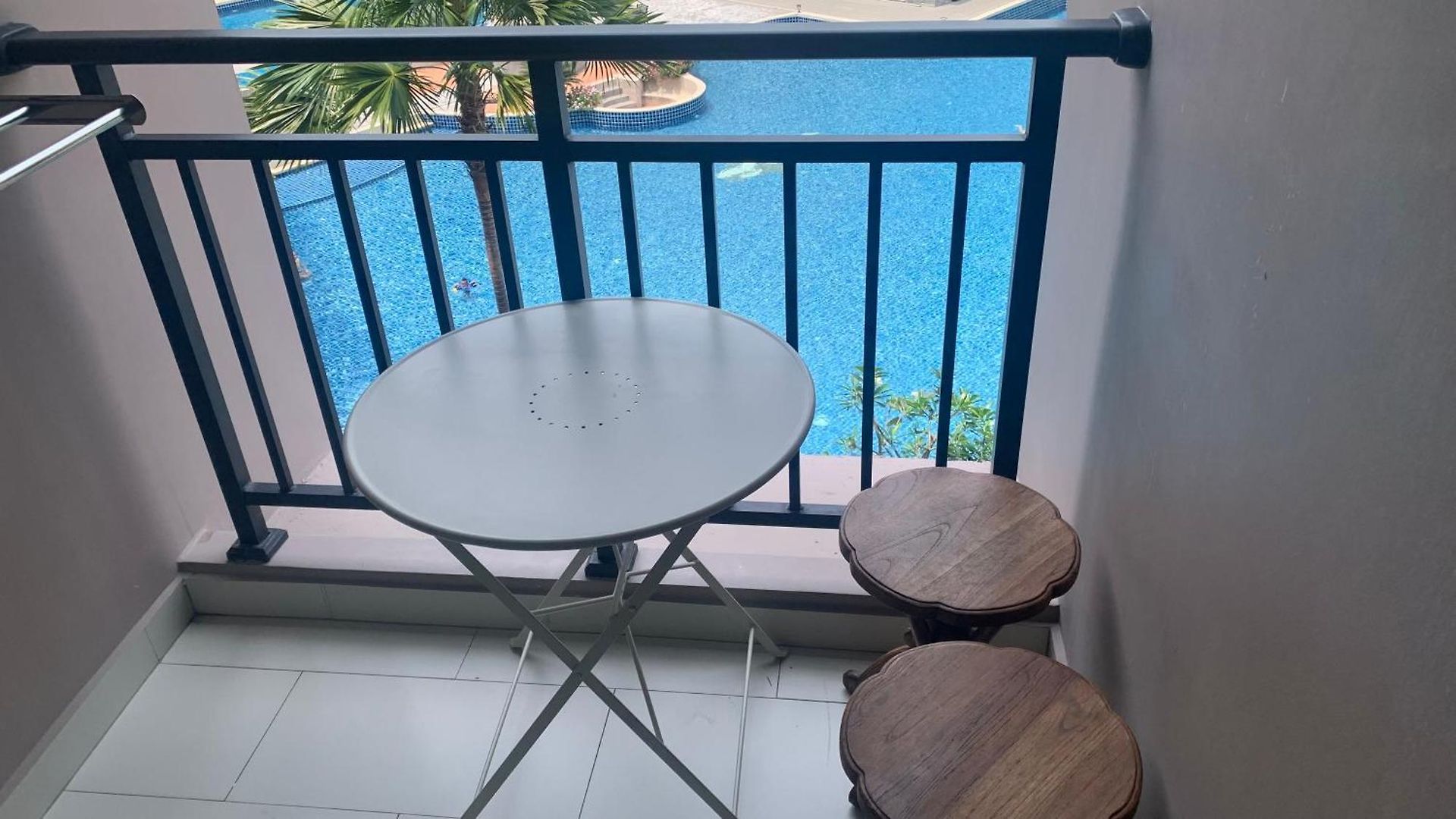 High Floor Pool View Near Walking Street Arcadia 高楼层泳池景 高速网络 智能电视 อพาร์ทเม้น