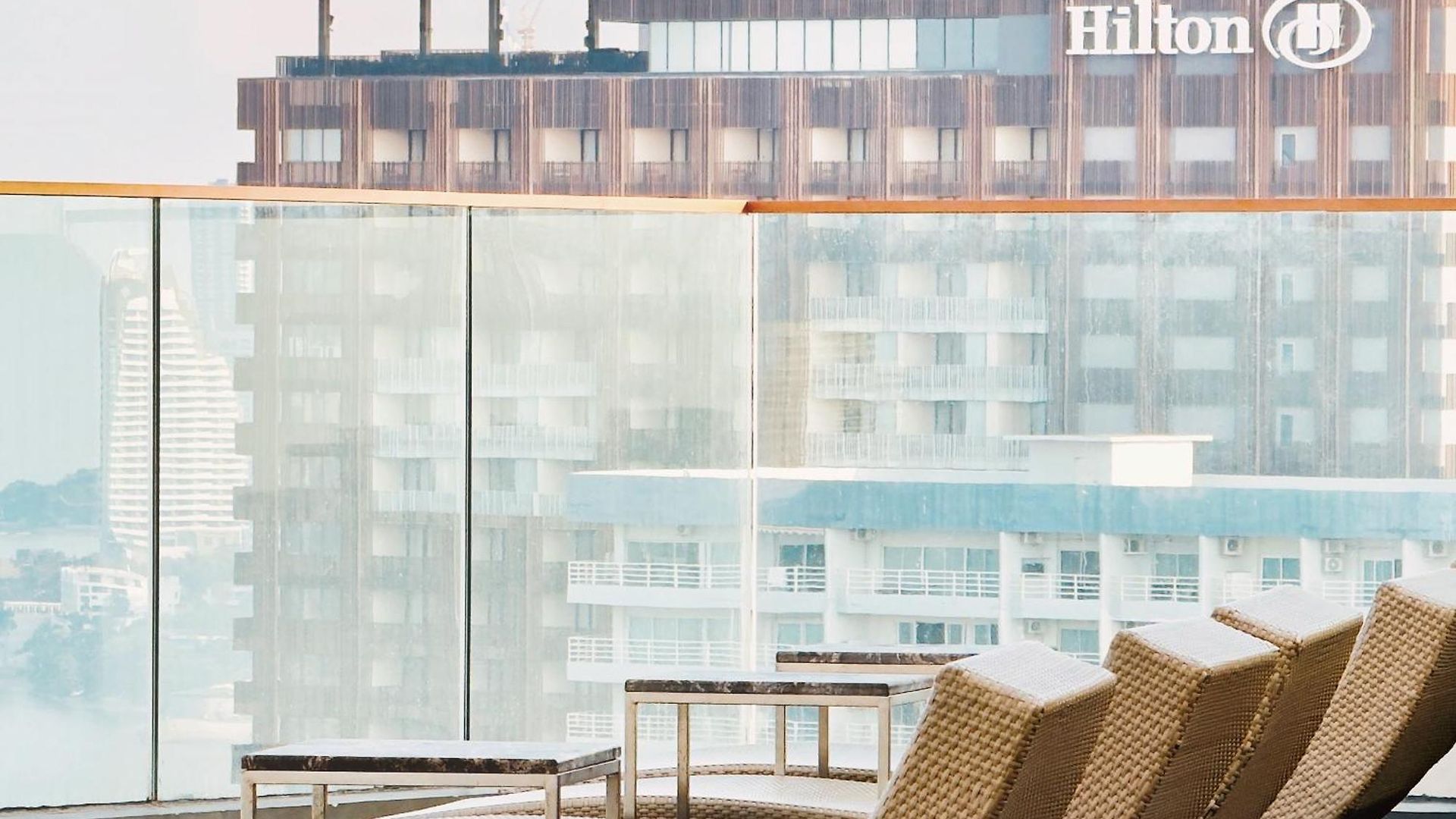 Edge Sea View อพาร์ทเม้น Pattaya