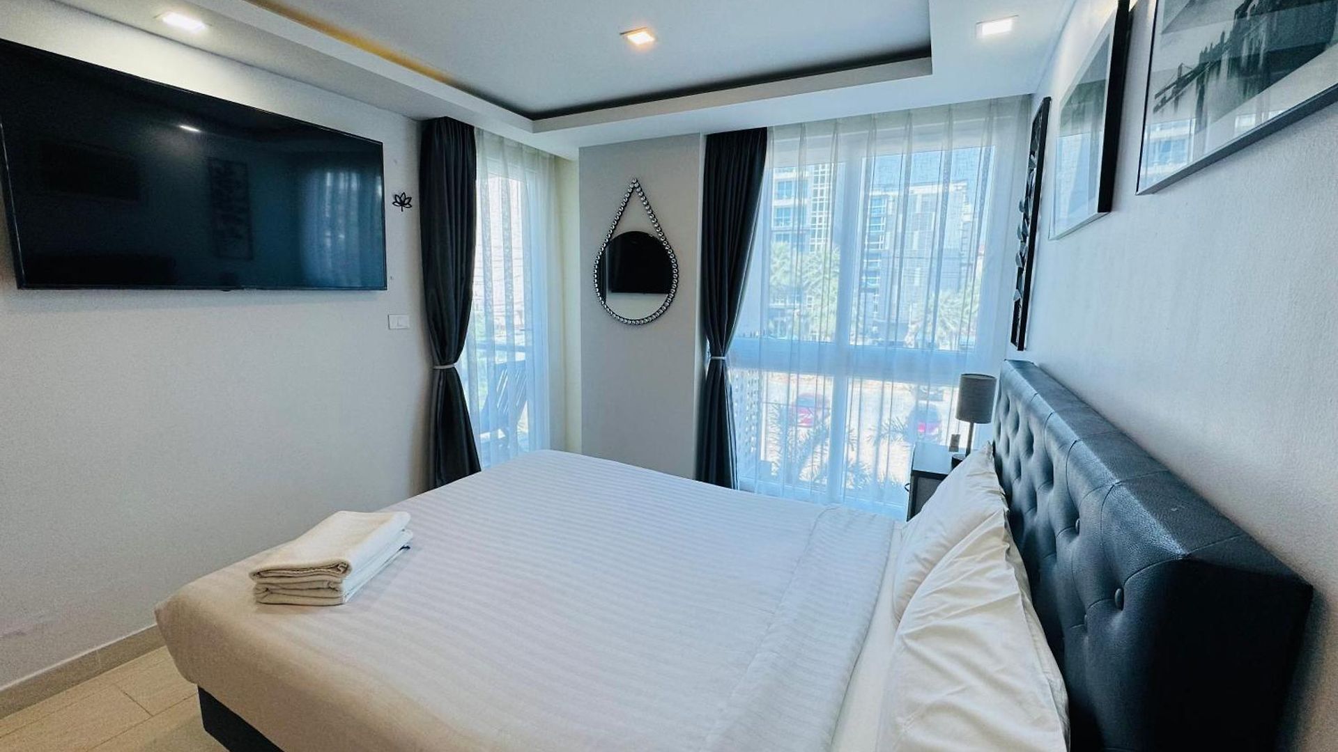 อพาร์ทเม้น Grand Avenue Conde