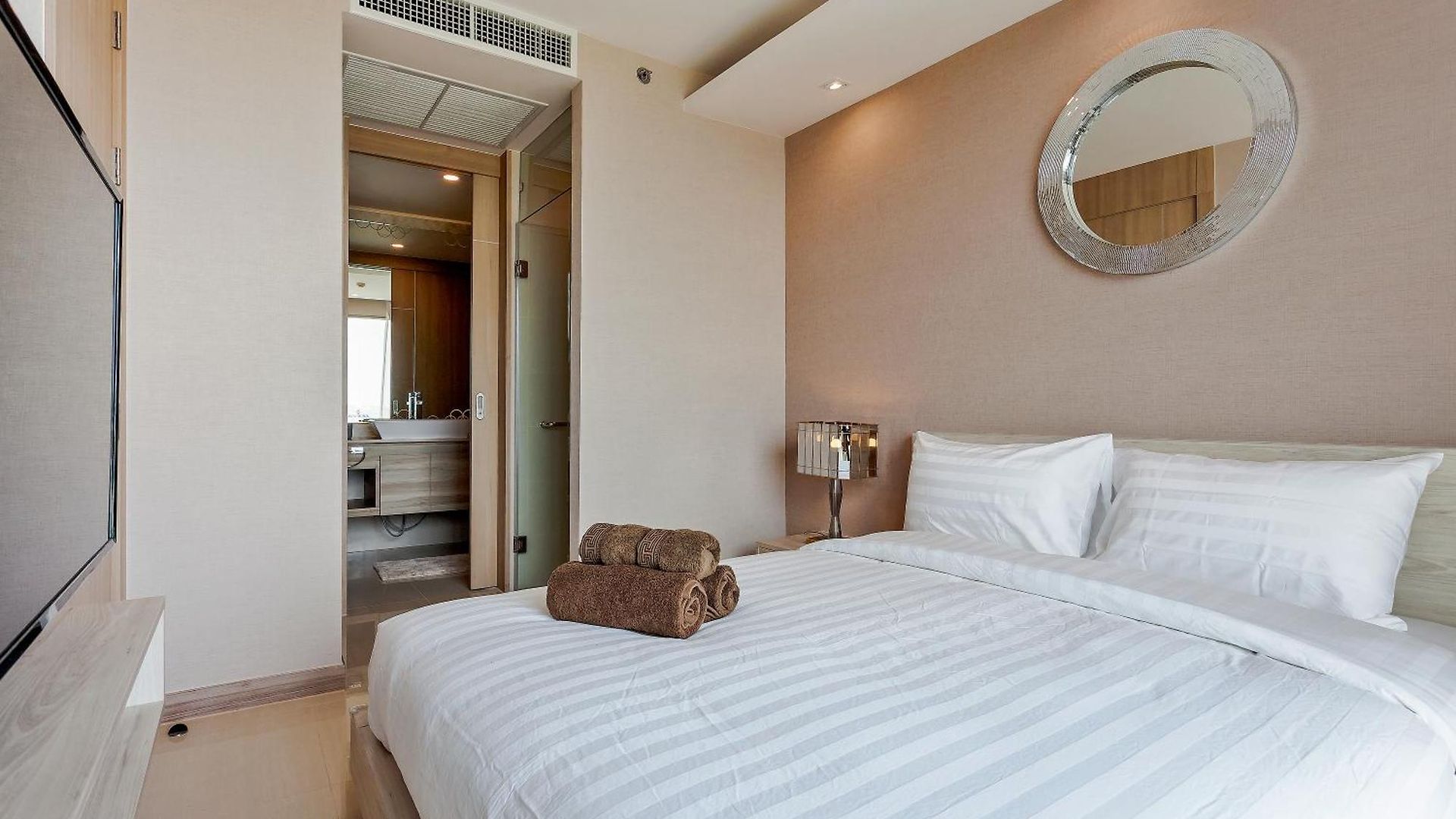 Riviera Jomtien L High Floor L 4 Pools L Sauna L Gym *