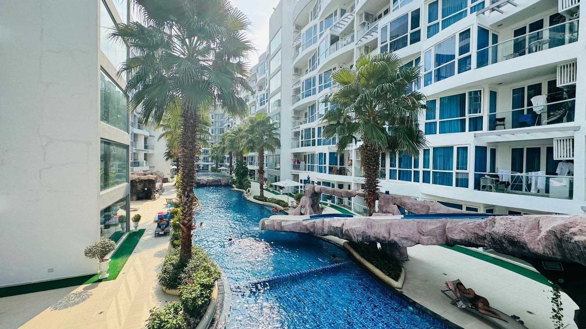 Grand Avenue Conde อพาร์ทเม้น Pattaya