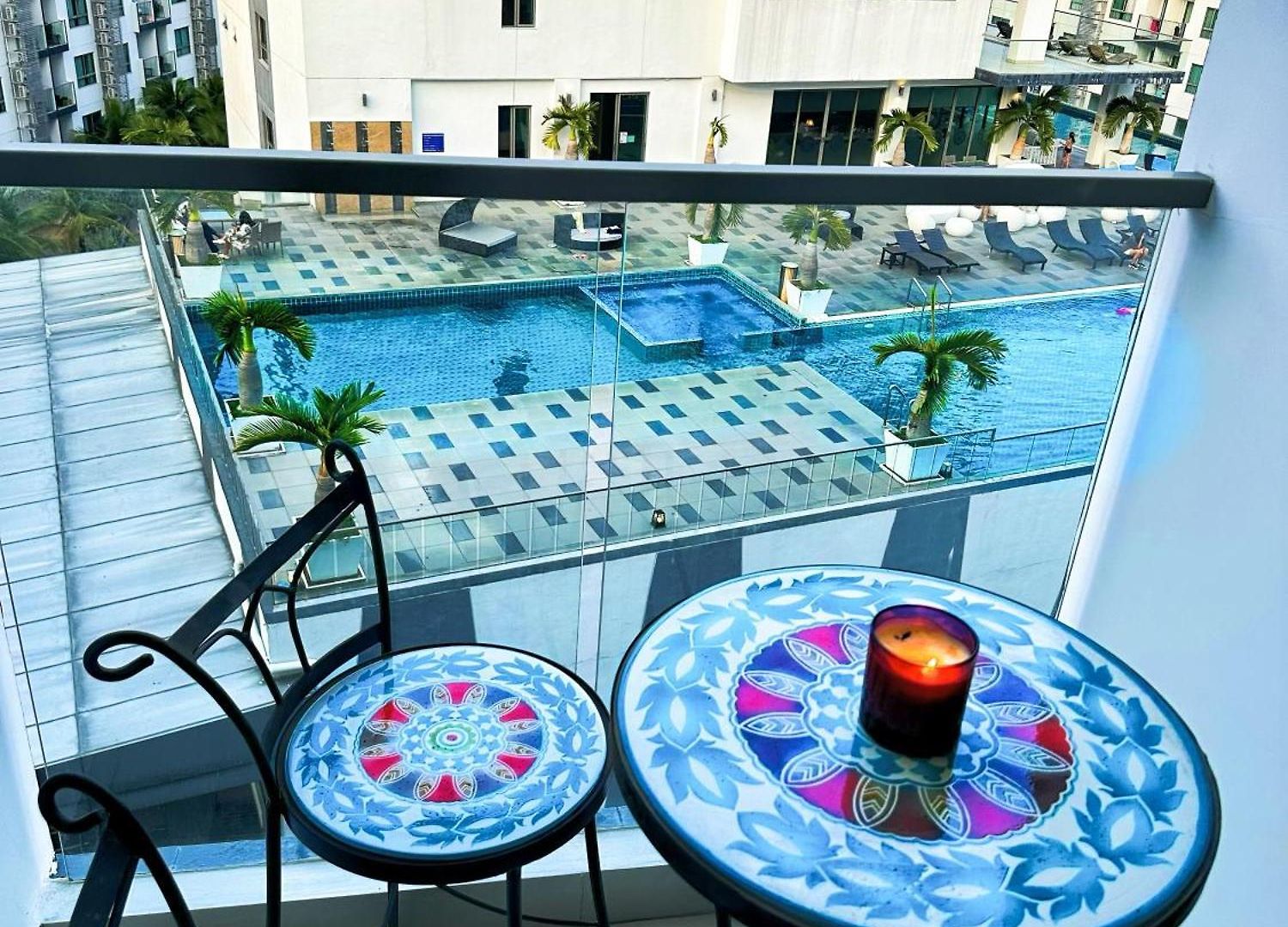 Arcadia Beach Pool View อพาร์ทเม้น