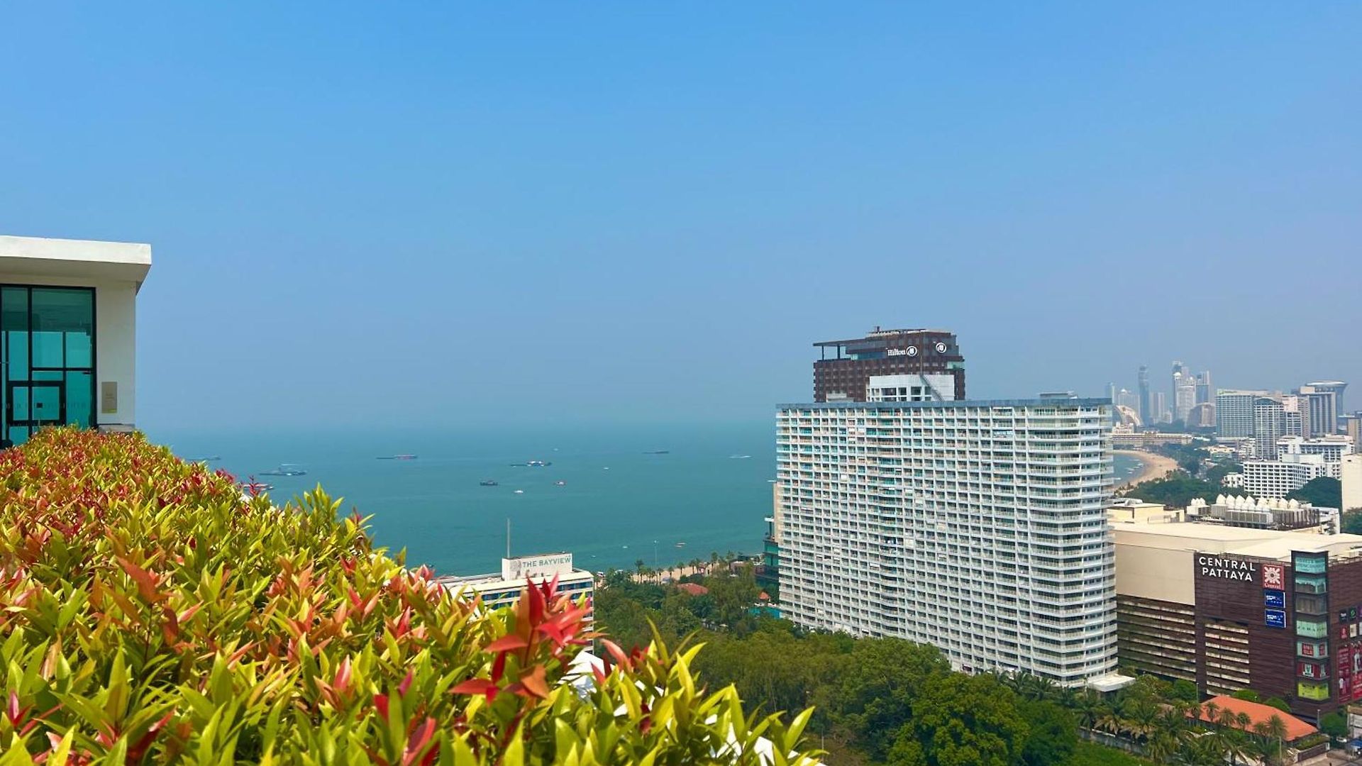 อพาร์ทเม้น Sea View @the Base Pattaya