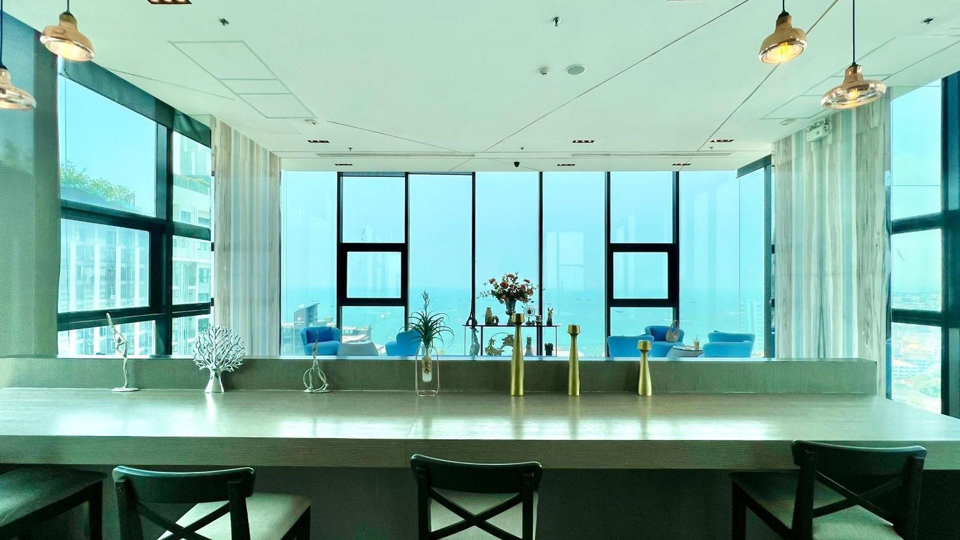 Sea View @the Base อพาร์ทเม้น Pattaya