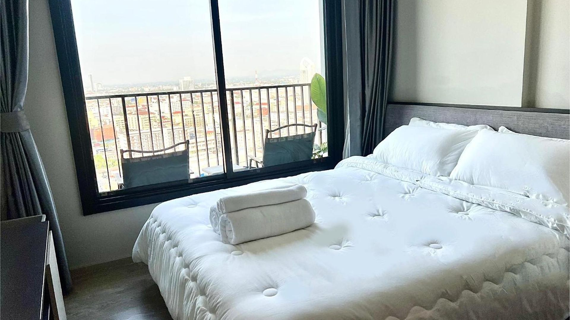 อพาร์ทเม้น Sea View @the Base