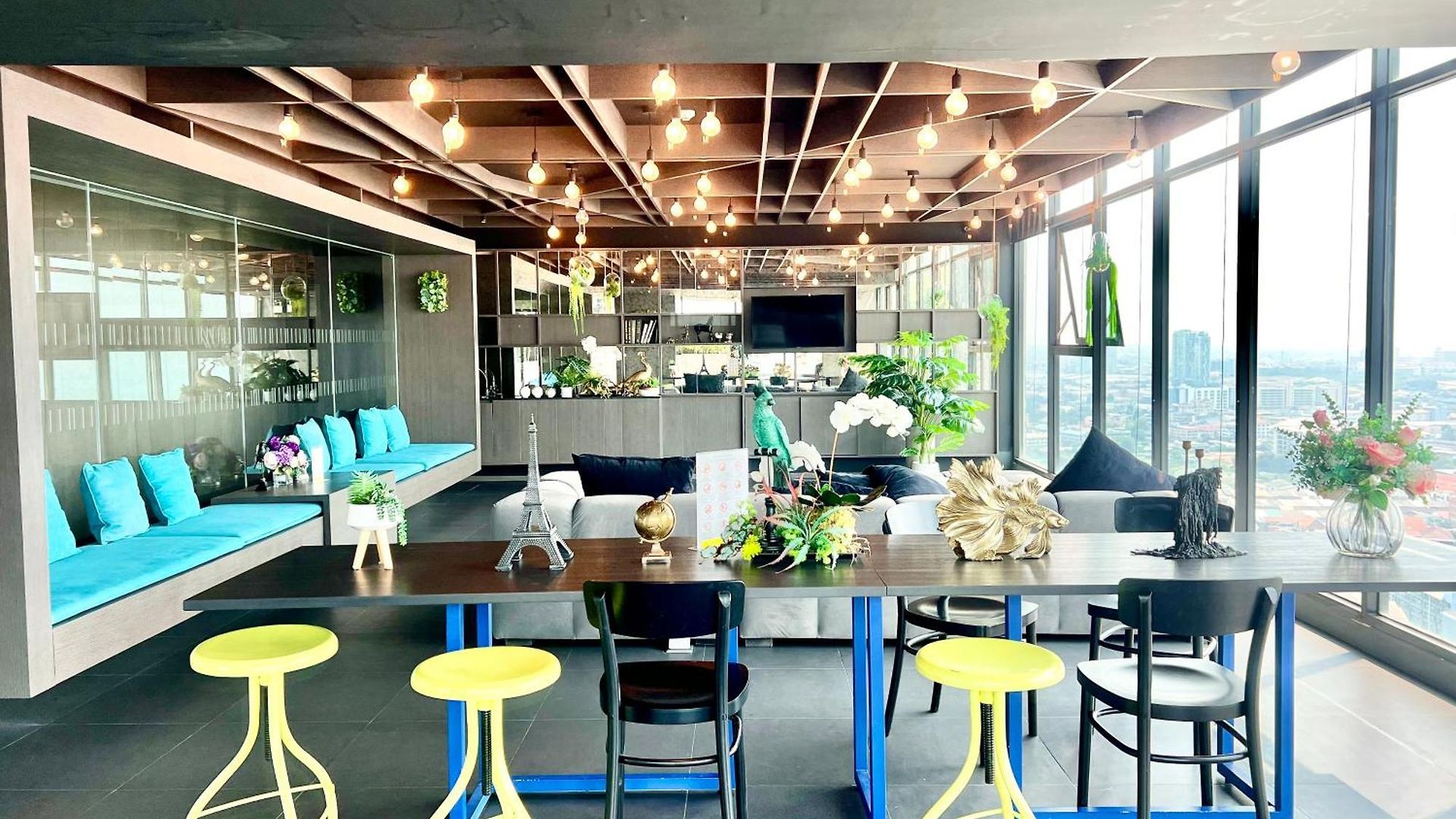 อพาร์ทเม้น Sea View @the Base *