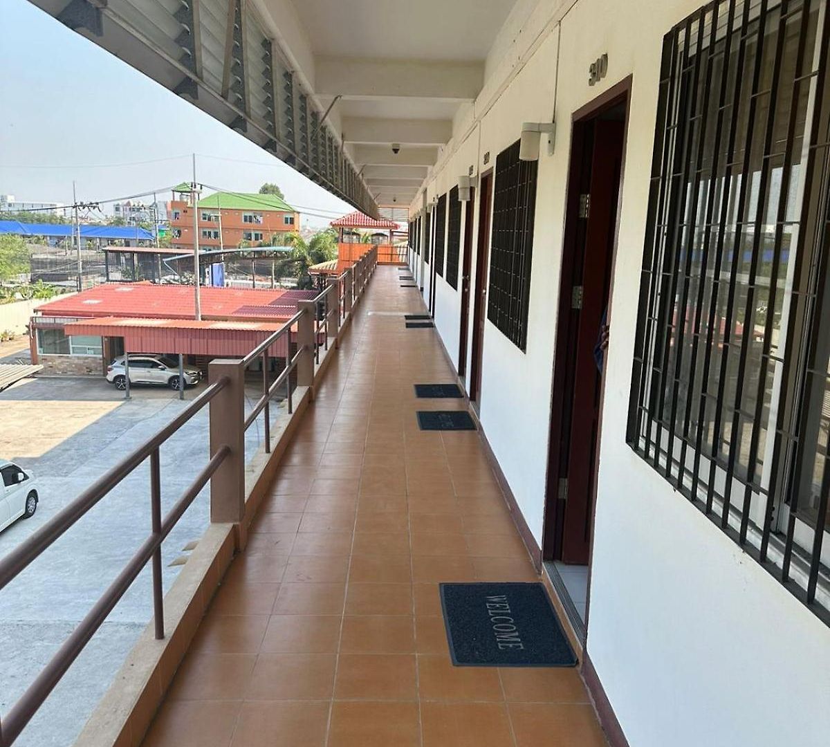 โรงแรม Ekaluk Place