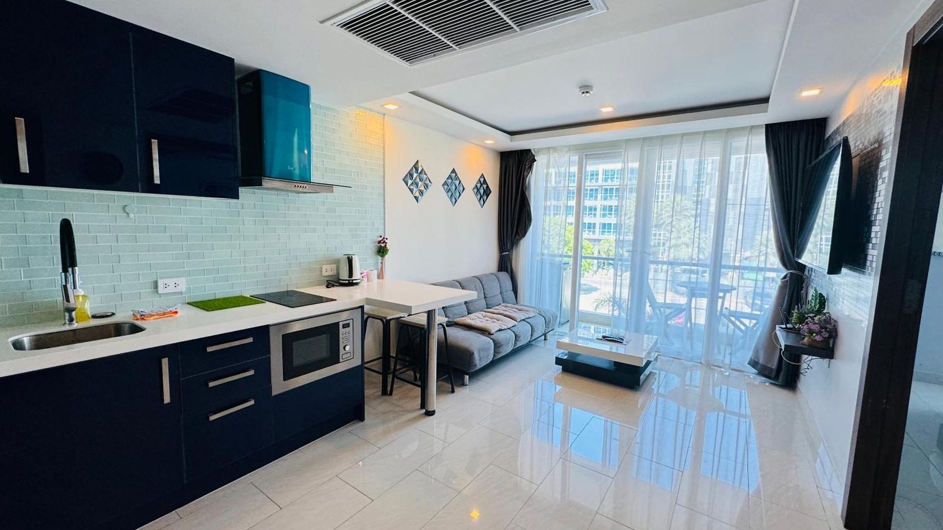 อพาร์ทเม้น Grand Avenue Conde