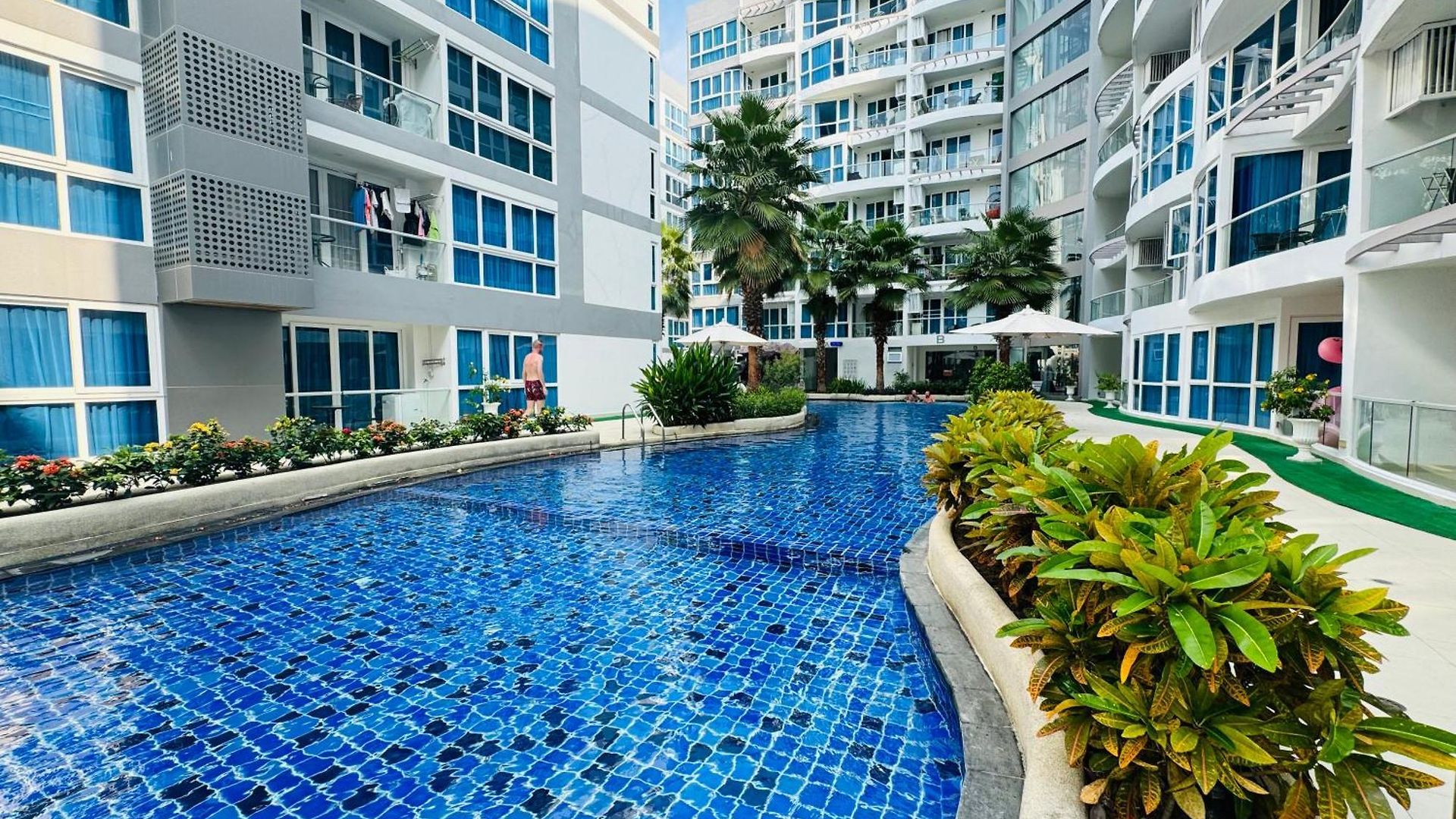 Grand Avenue Conde Pattaya