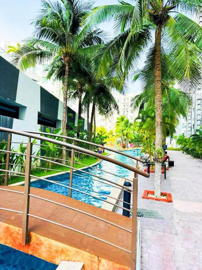 Arcadia Beach Pool View อพาร์ทเม้น *