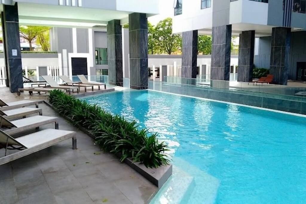 New The Base R441 * Pattaya