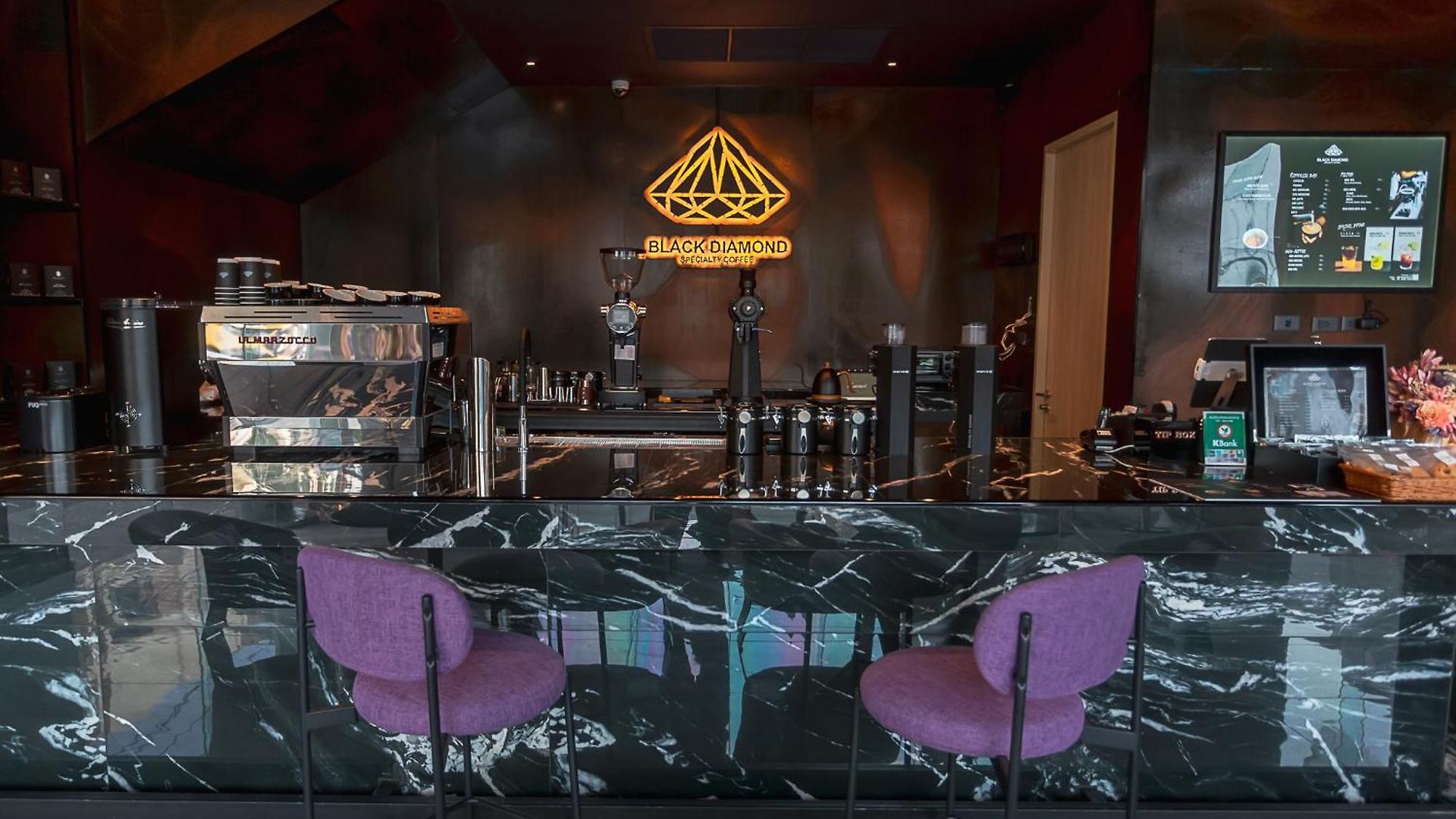 โรงแรม Amethyst 4*