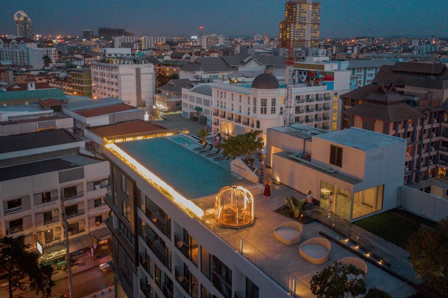 โรงแรม Amethyst 4*