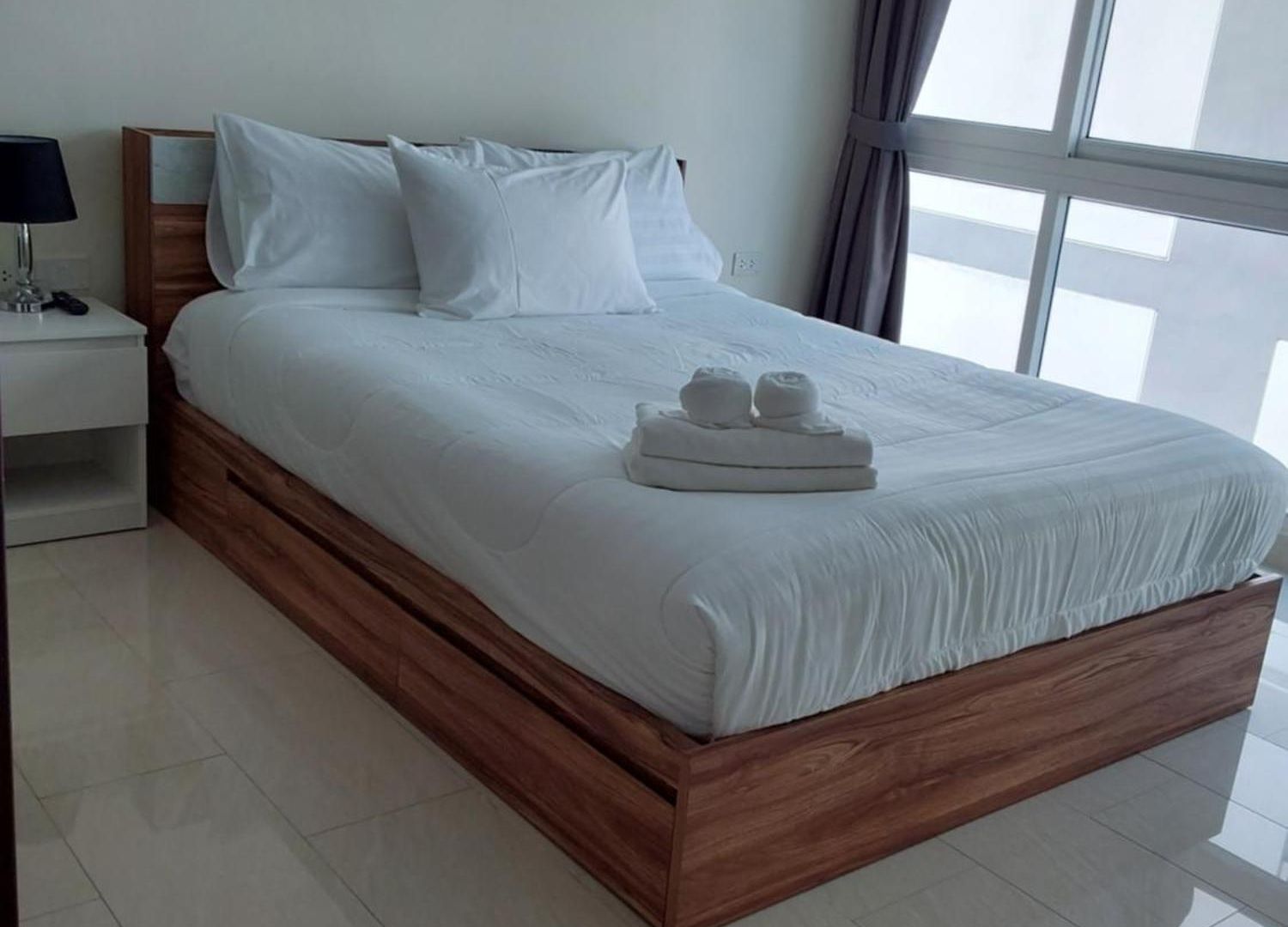Grand Avenue, 2 Bed-/ 2 Bathroom, 70 Sqm, Pool View * Pattaya