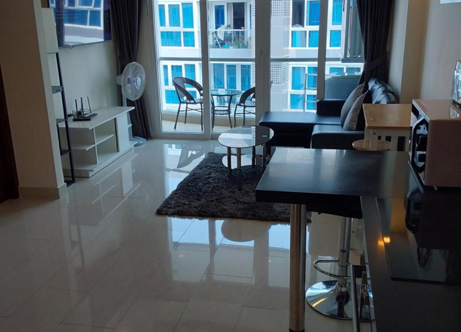 Grand Avenue, 2 Bed-/ 2 Bathroom, 70 Sqm, Pool View Pattaya