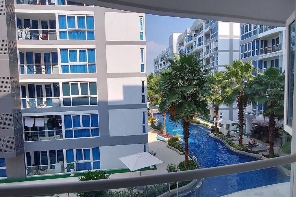 Grand Avenue Pattaya, Luxury Condo, 50sqm, Pool View