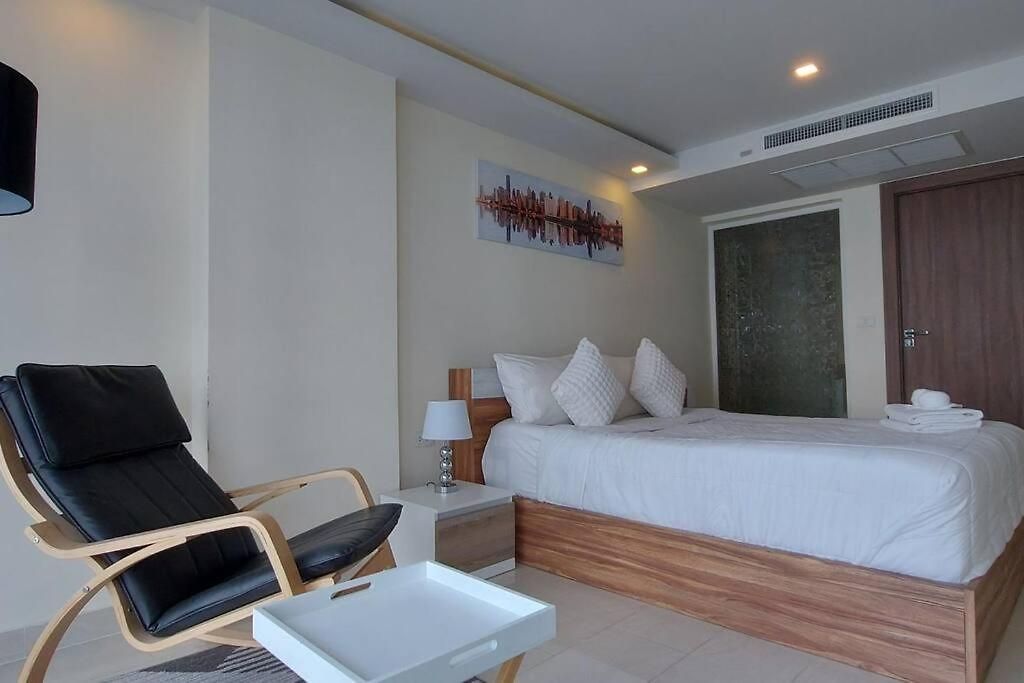 อพาร์ทเม้น Grand Avenue Pattaya, Luxury Condo, 50sqm, Pool View *