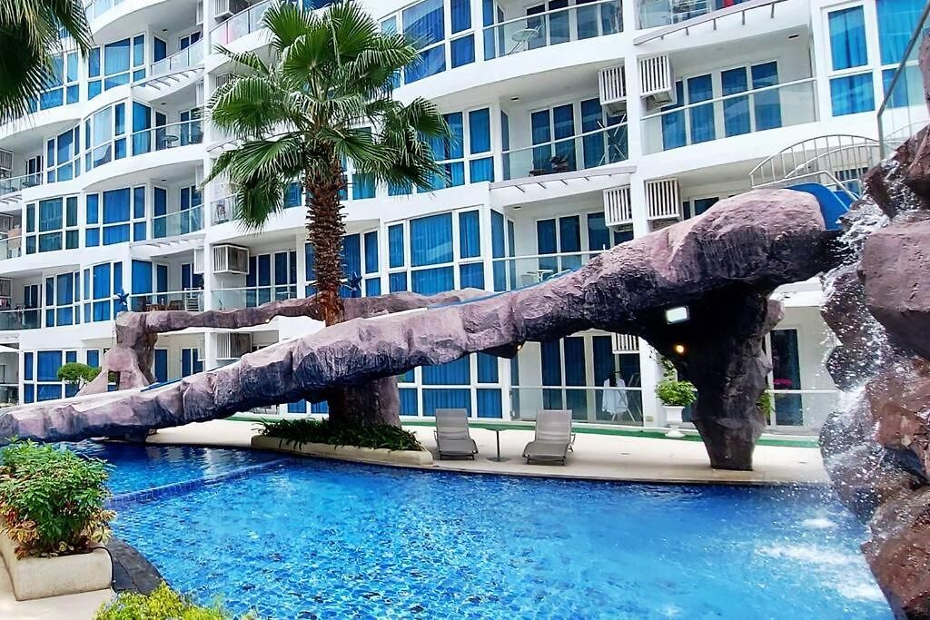Grand Avenue, 2 Bed-/ 2 Bathroom, 70 Sqm, Pool View อพาร์ทเม้น