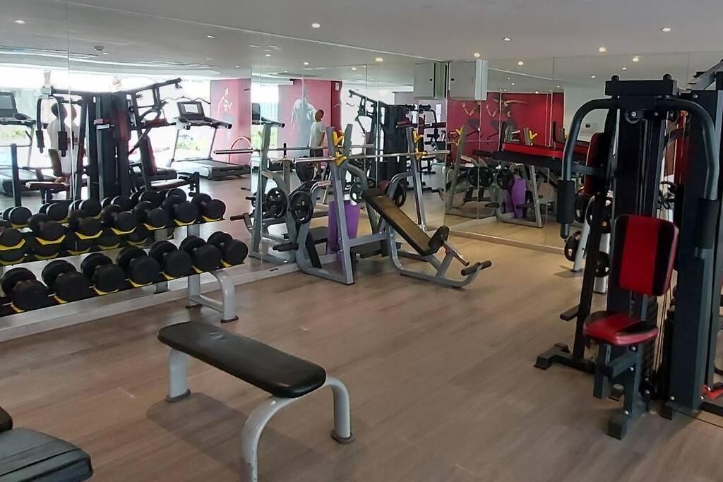 Grand Avenue, 2 Bed-/ 2 Bathroom, 70 Sqm, Pool View อพาร์ทเม้น Pattaya