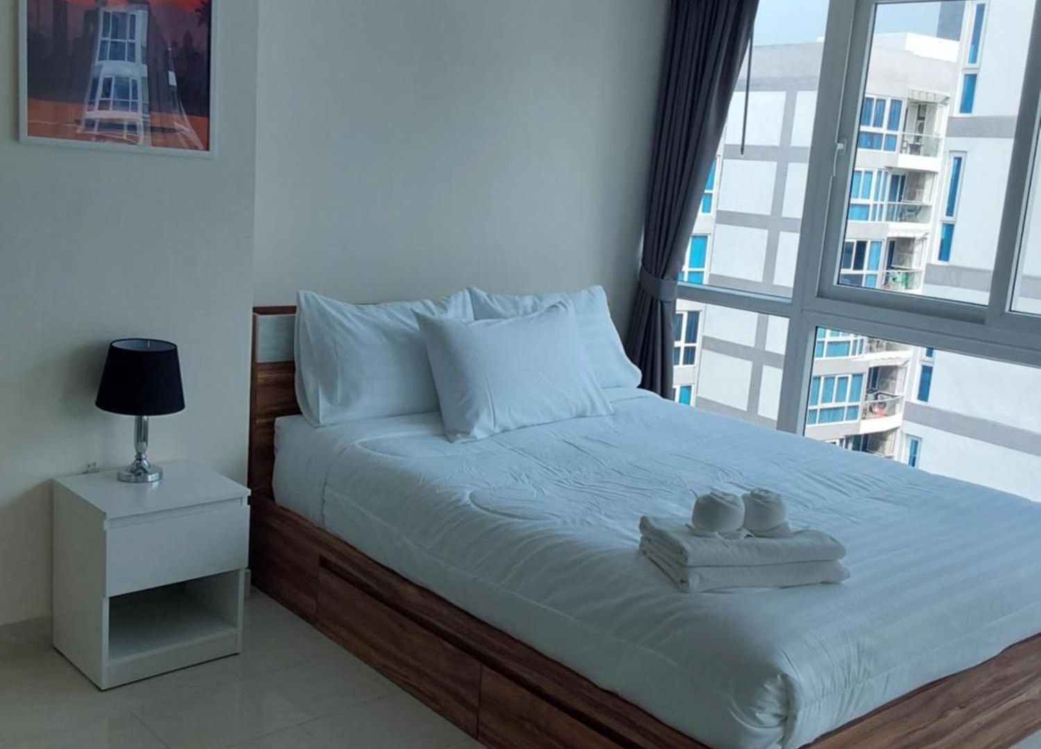 อพาร์ทเม้น Grand Avenue, 2 Bed-/ 2 Bathroom, 70 Sqm, Pool View *