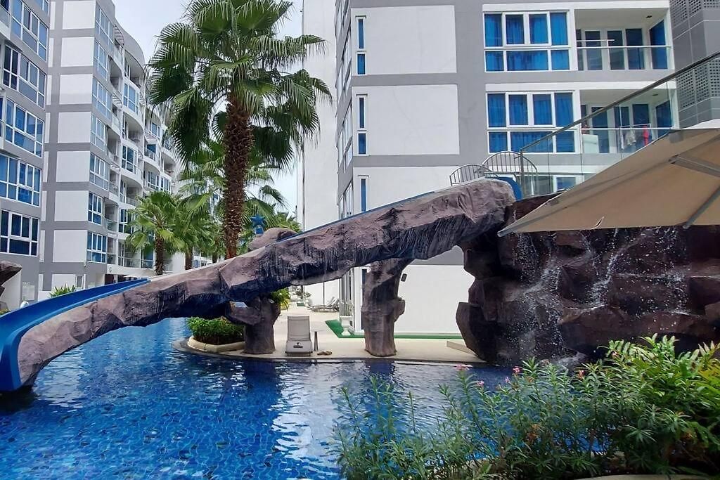 อพาร์ทเม้น Grand Avenue, 2 Bed-/ 2 Bathroom, 70 Sqm, Pool View *