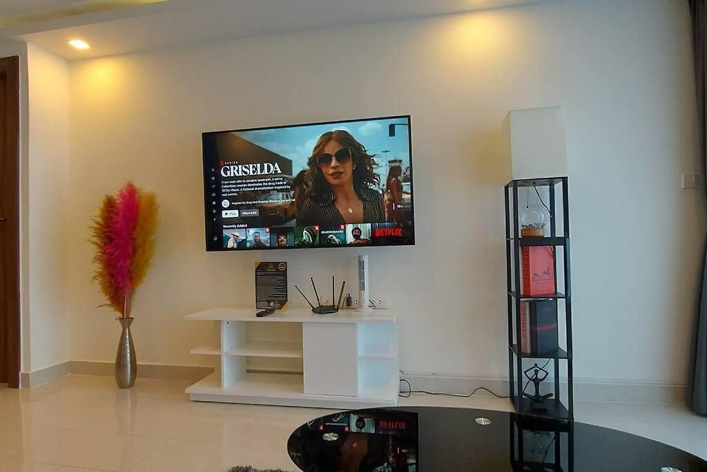 อพาร์ทเม้น Grand Avenue, Luxury Suite, 72sqm Pool View With Lounge Area *