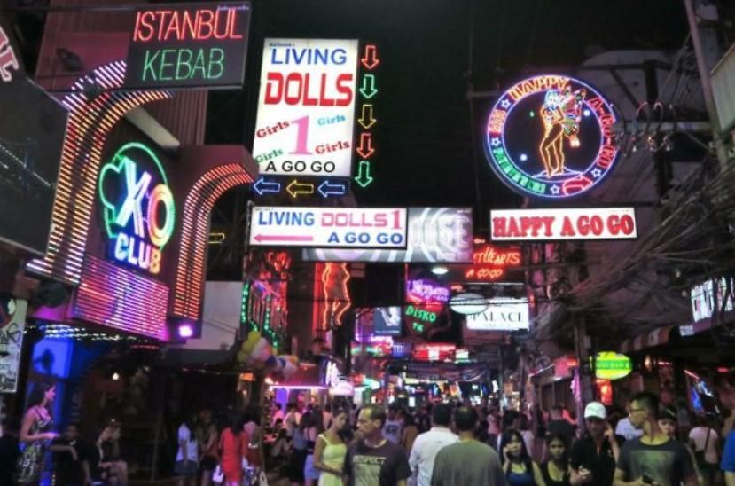 Luxury Semi-2bed Pool Near & Walking Street! อพาร์ทเม้น