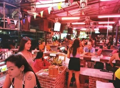 Luxury Semi-2bed Pool Near & Walking Street! Pattaya