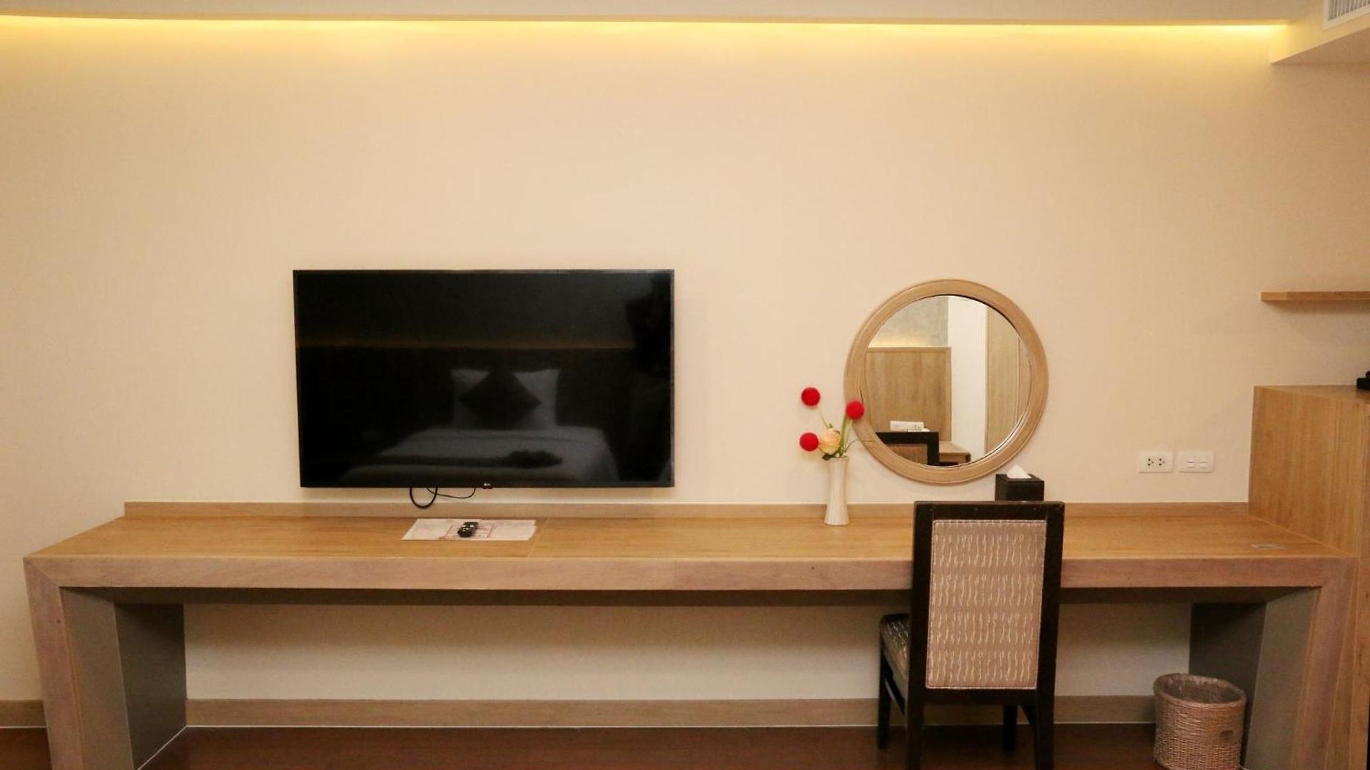 Crystal Palace Luxury Pattaya