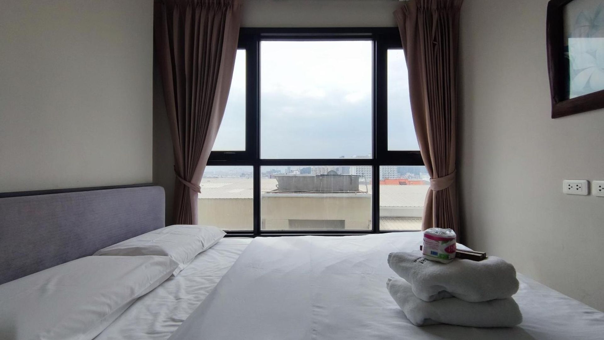 Sea View Rooftop Pool อพาร์ทเม้น Pattaya