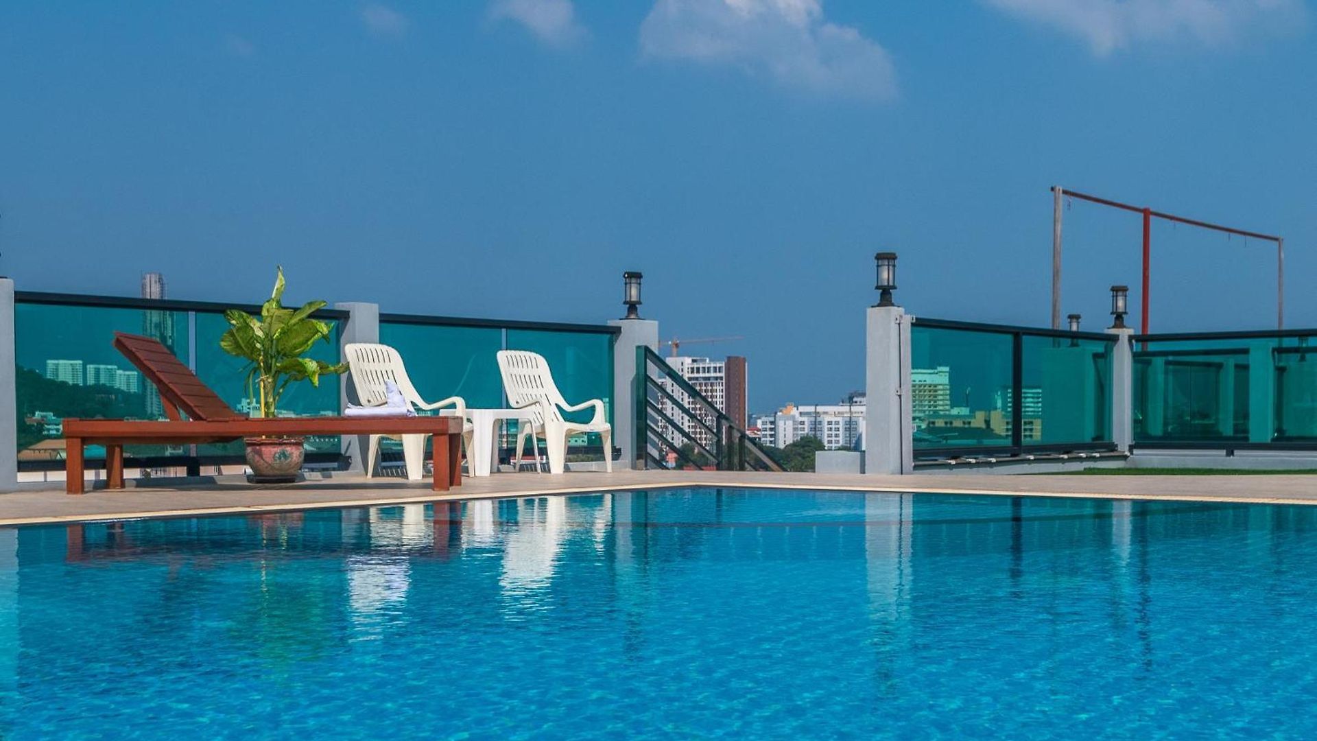 โรงแรม Iris Palace Pattaya