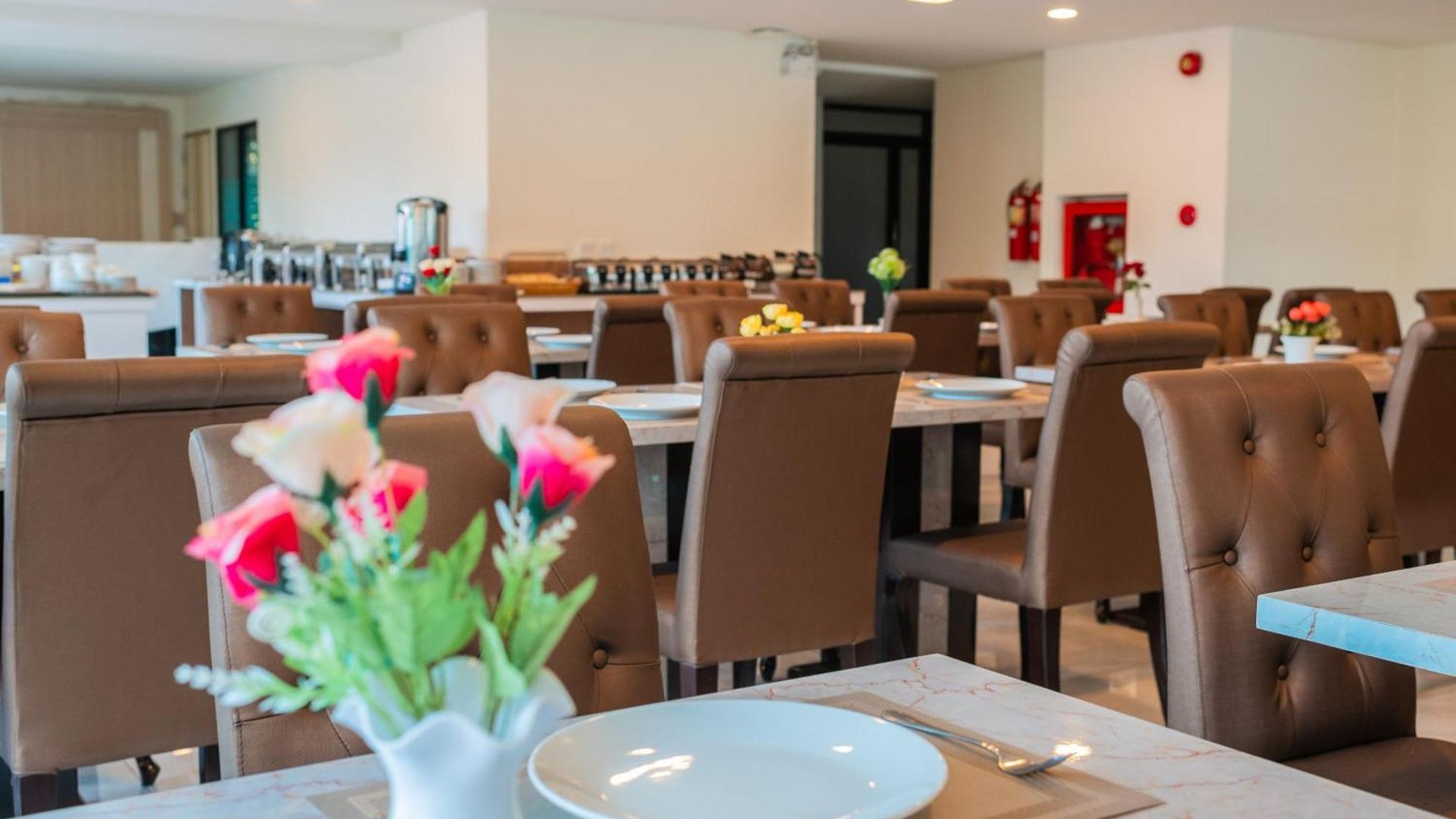 โรงแรม Iris Palace