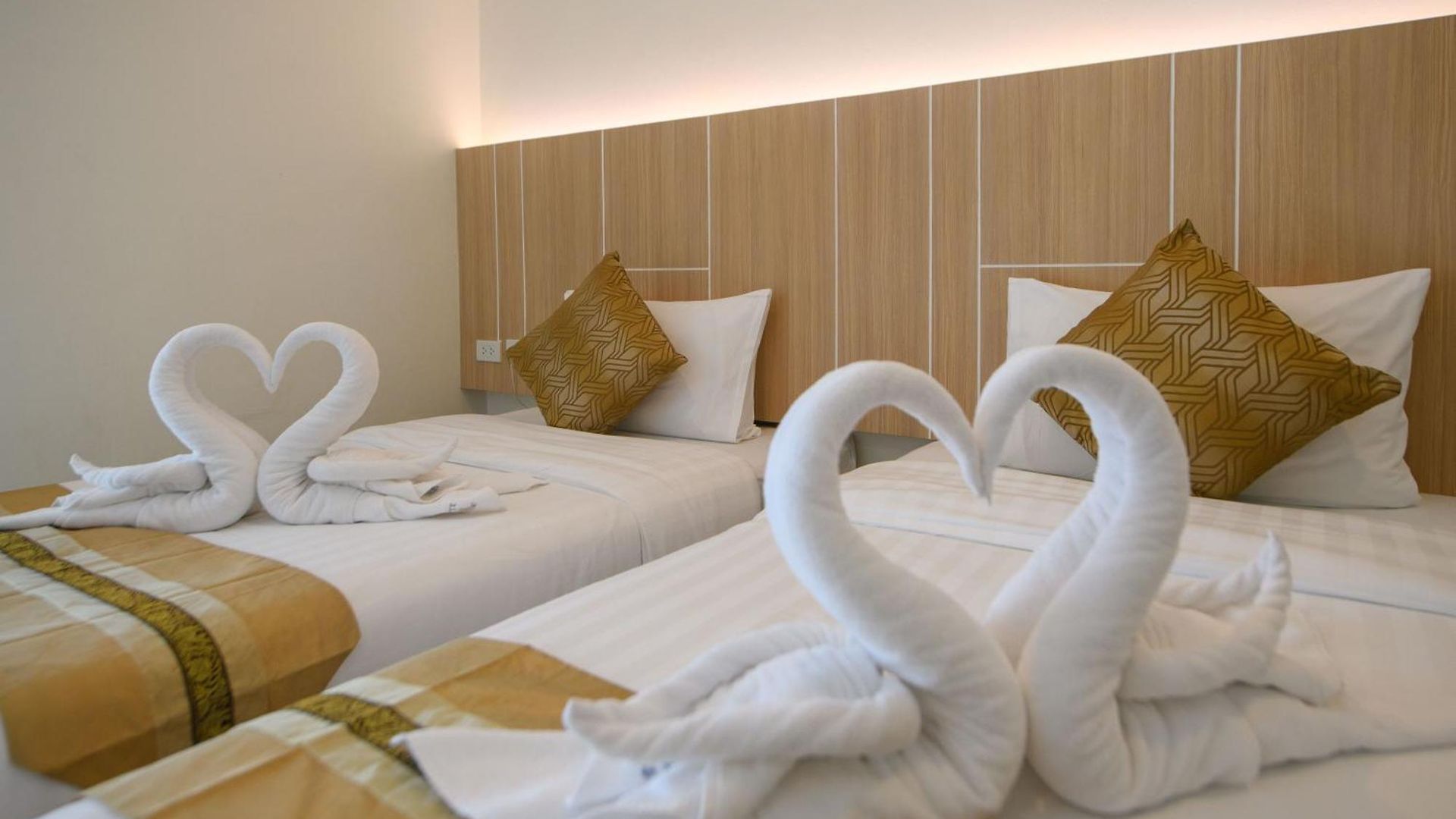 โรงแรม Iris Palace