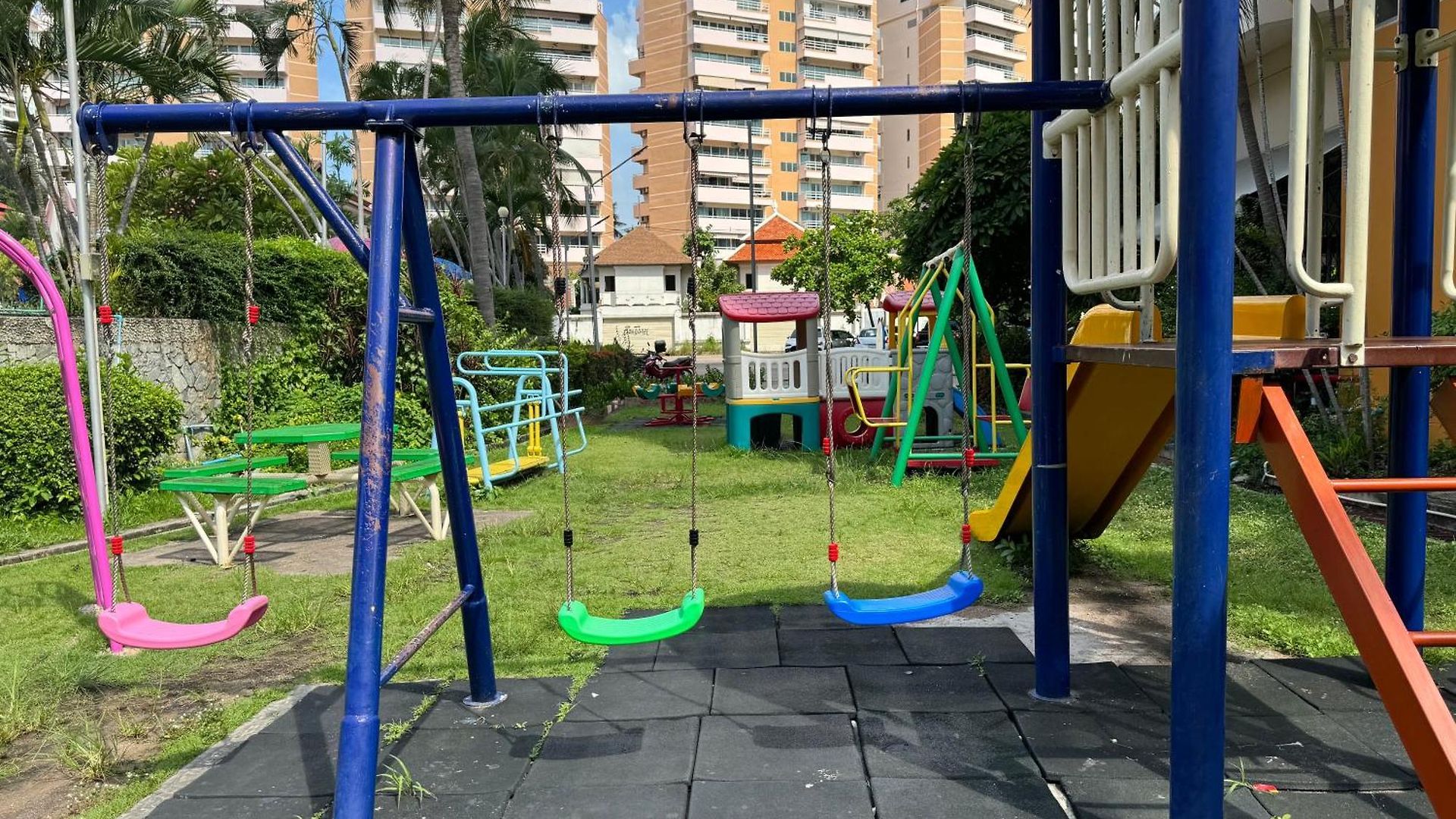 อพาร์ทเม้น Mena美景公寓酒店