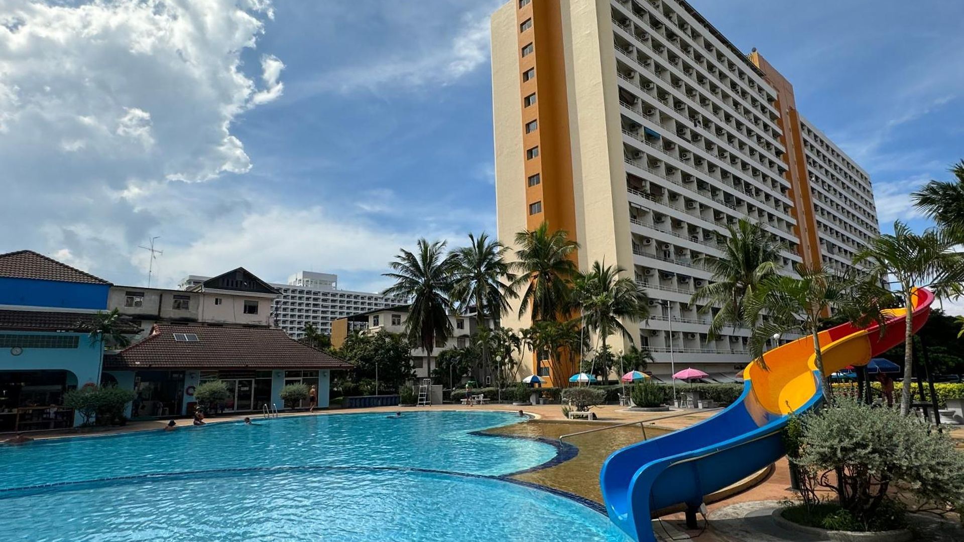Mena美景公寓酒店 Pattaya