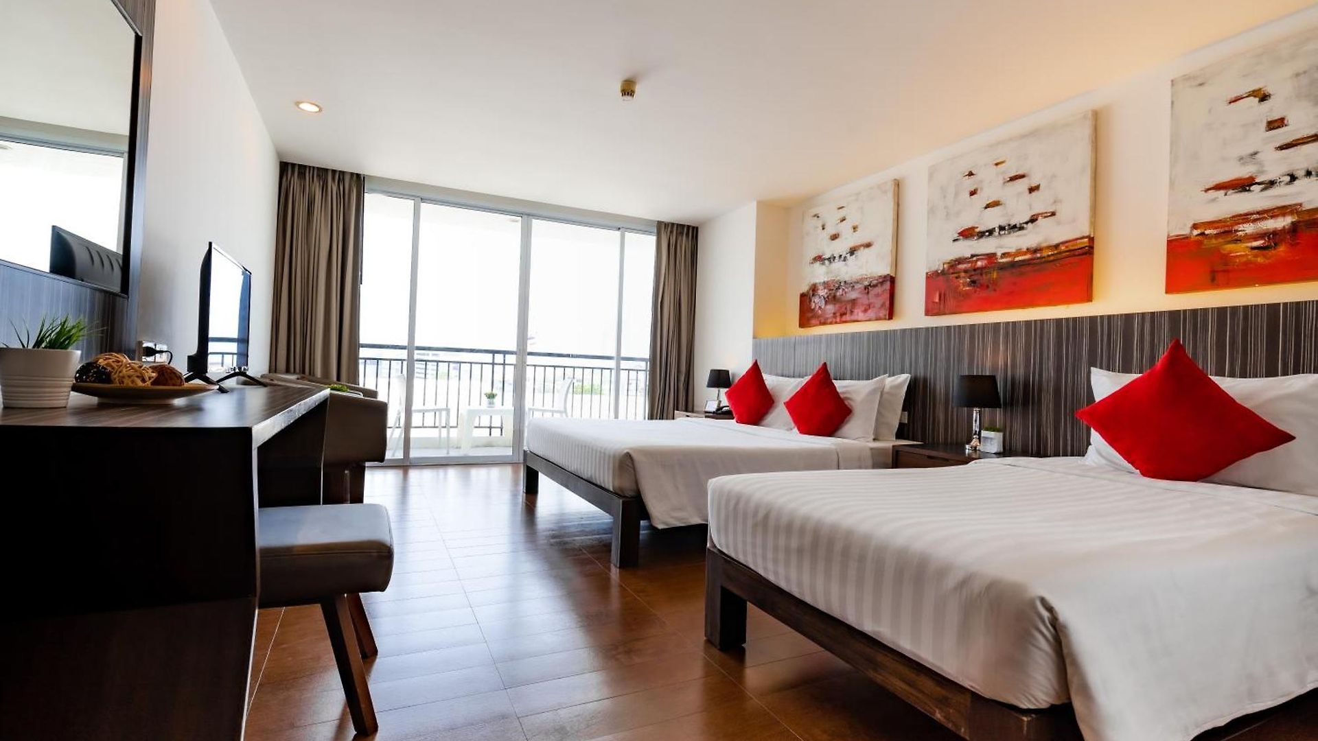 J 4* Pattaya