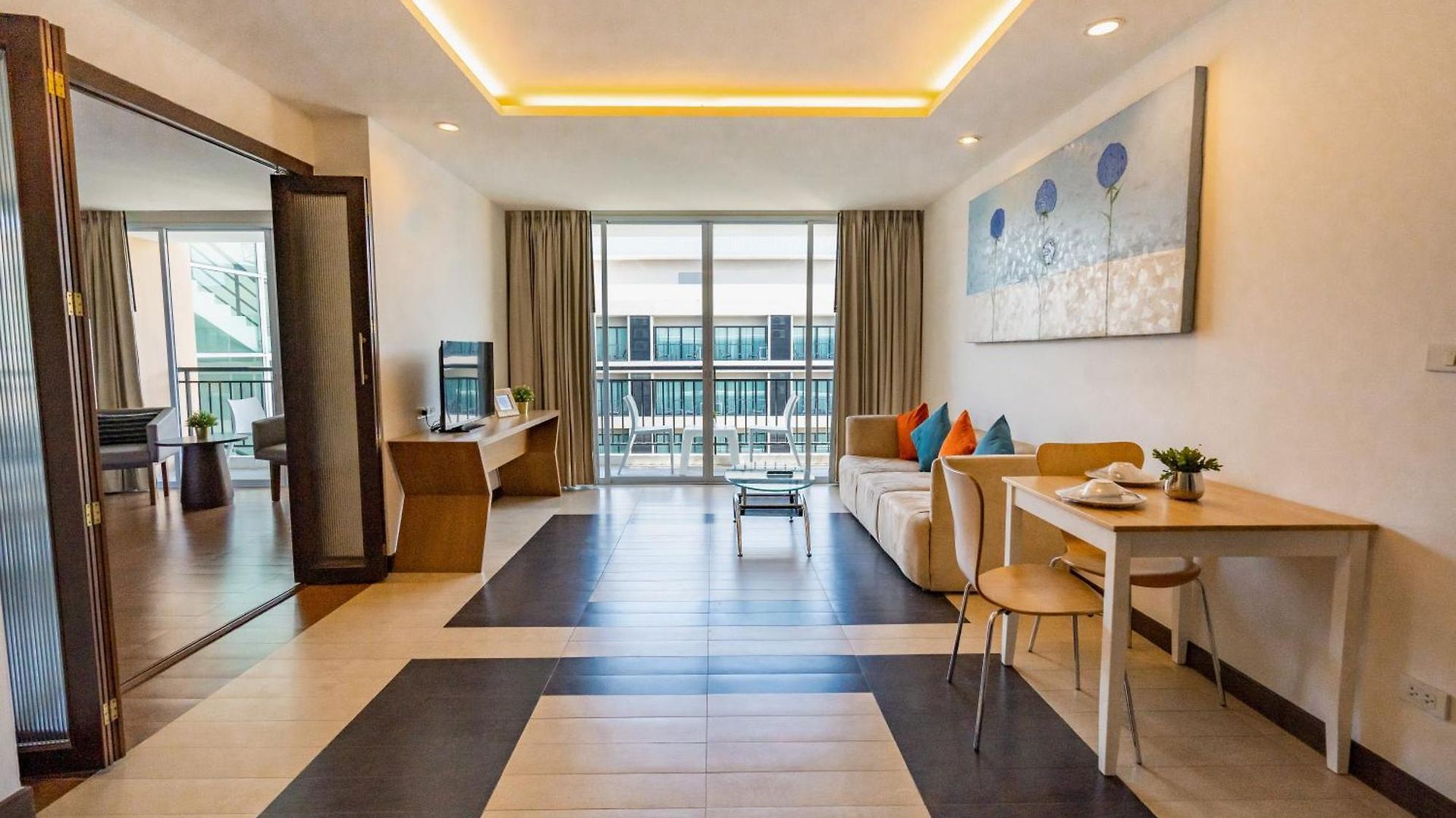 J 4* Pattaya