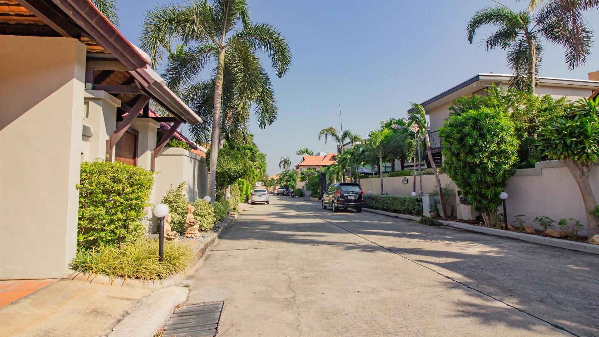 3br Bali Style Privatepool Near Main Road Large Pool Villa *