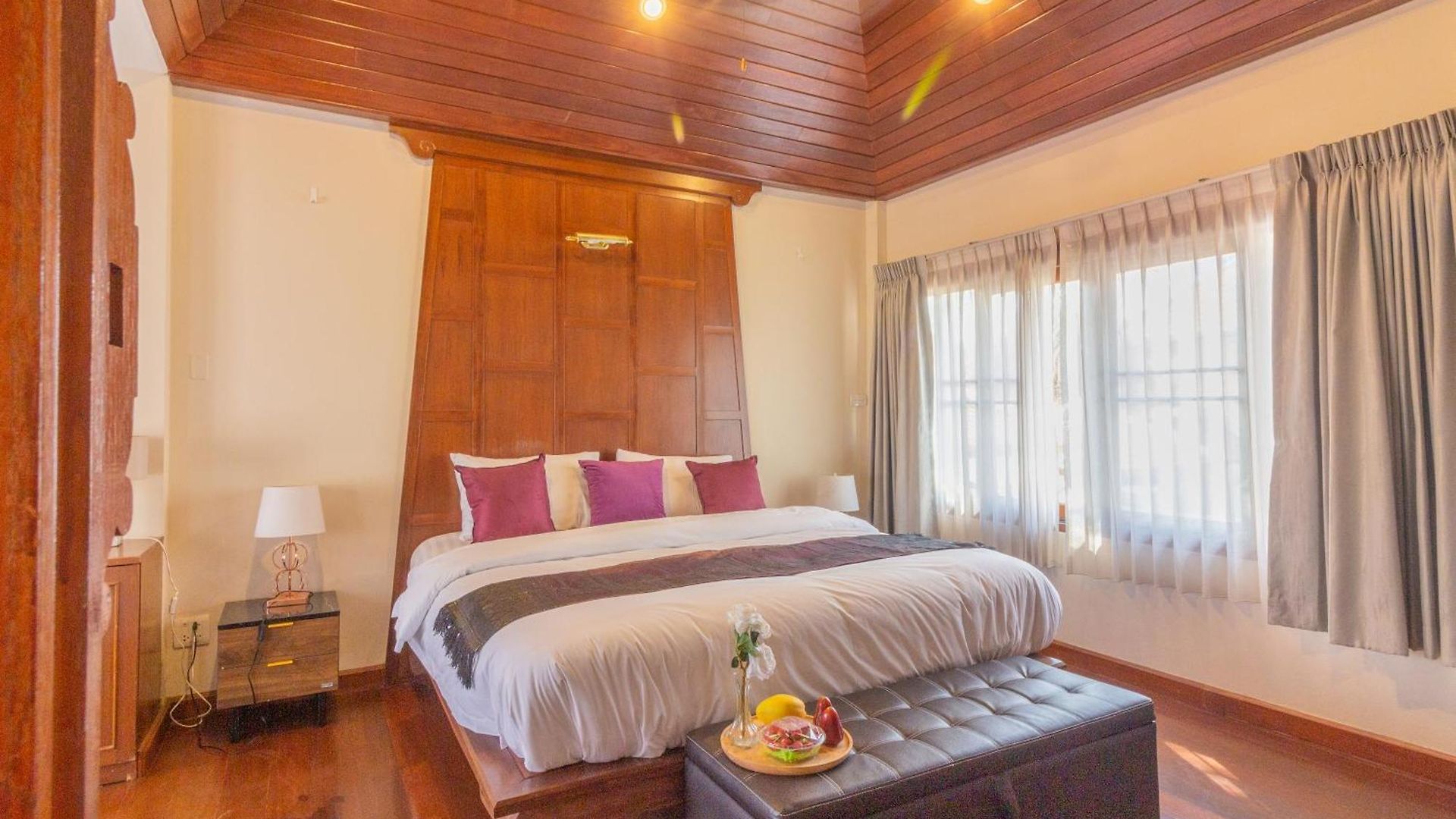 Villa 3br Bali Style Privatepool Near Main Road Large Pool Pattaya